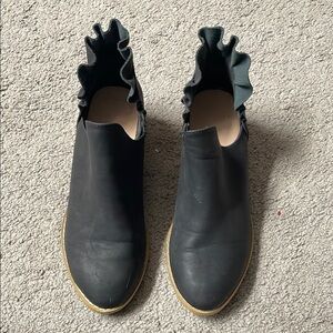 Matte Black Chunky Heeled Ruffle Ankle Bootie | Size 7.5